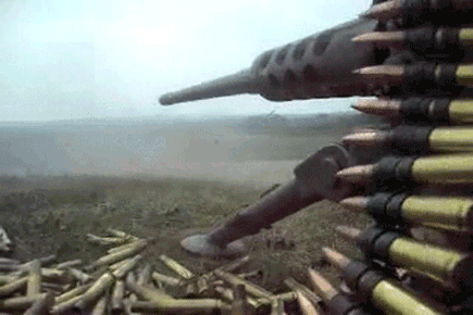Name:  Machine-Gun-Shoots-87939.gif
Views: 3782
Size:  285.7 KB